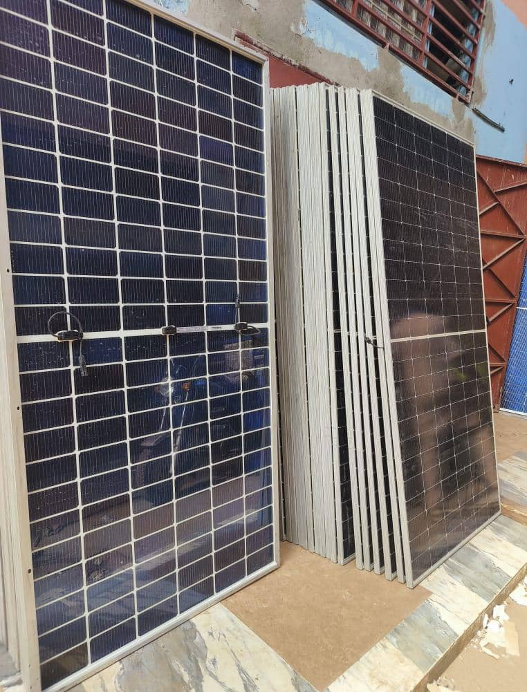 Panneaux solaires – 250W à 650W – Monoface & Bifacial | Livraison gratuite Bamako | Sugufyɛ.com